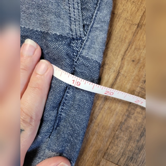 Volcom chambray shorts - Picture 7 of 12